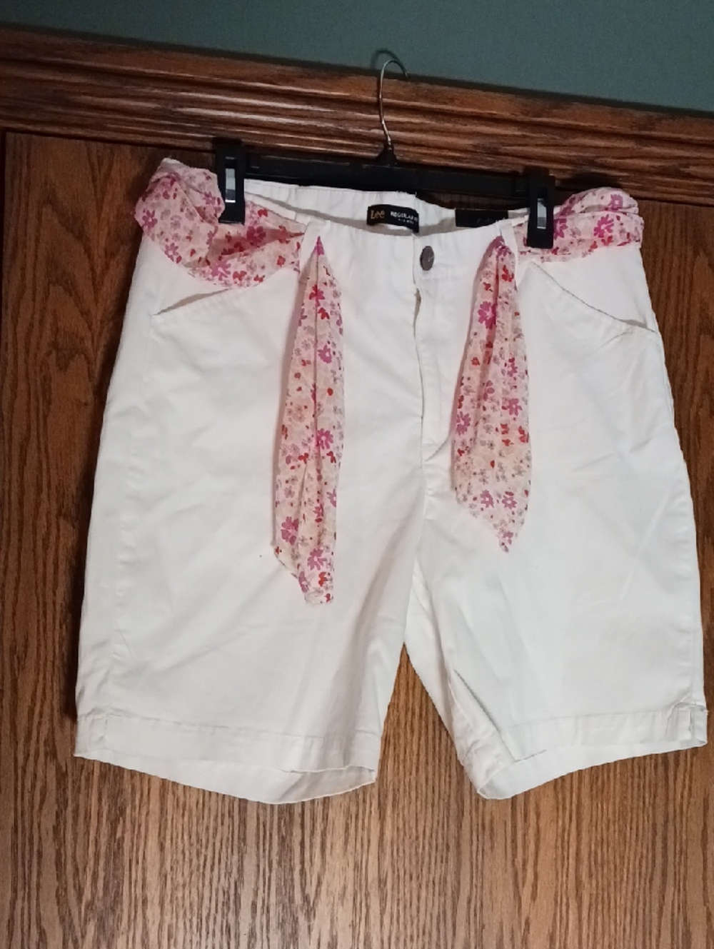 NWT Women's Lee Mid Rise Regular Fit Bermuda Shorts